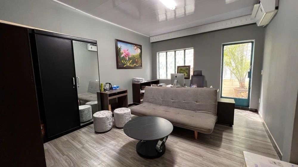 Bán nhà mặt tiền Quận 1, 90m2, 5 tầng, khai thác 85tr/tháng - 28.5 tỷ
