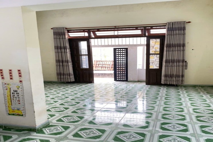BÁN NHÀ GÁC LỬNG ĐÚC, DT 70M² – LÔ GÓC 2 MẶT KIỆT 3M ÂU CƠ, GẦN CHỢ HOÀ KHÁNH – CHỈ 2.45 TỶ