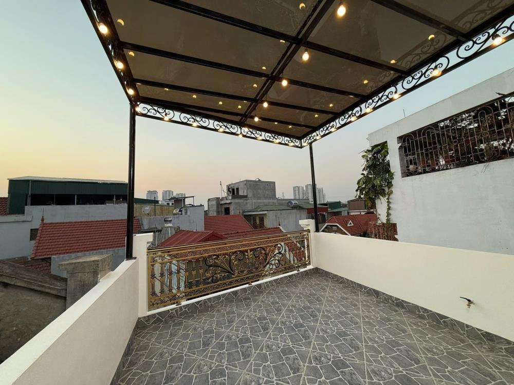Bán nhà mặt phố Nguyễn Công Trứ - 45m2 - Ô tô tránh - Giá 13.7 tỷ