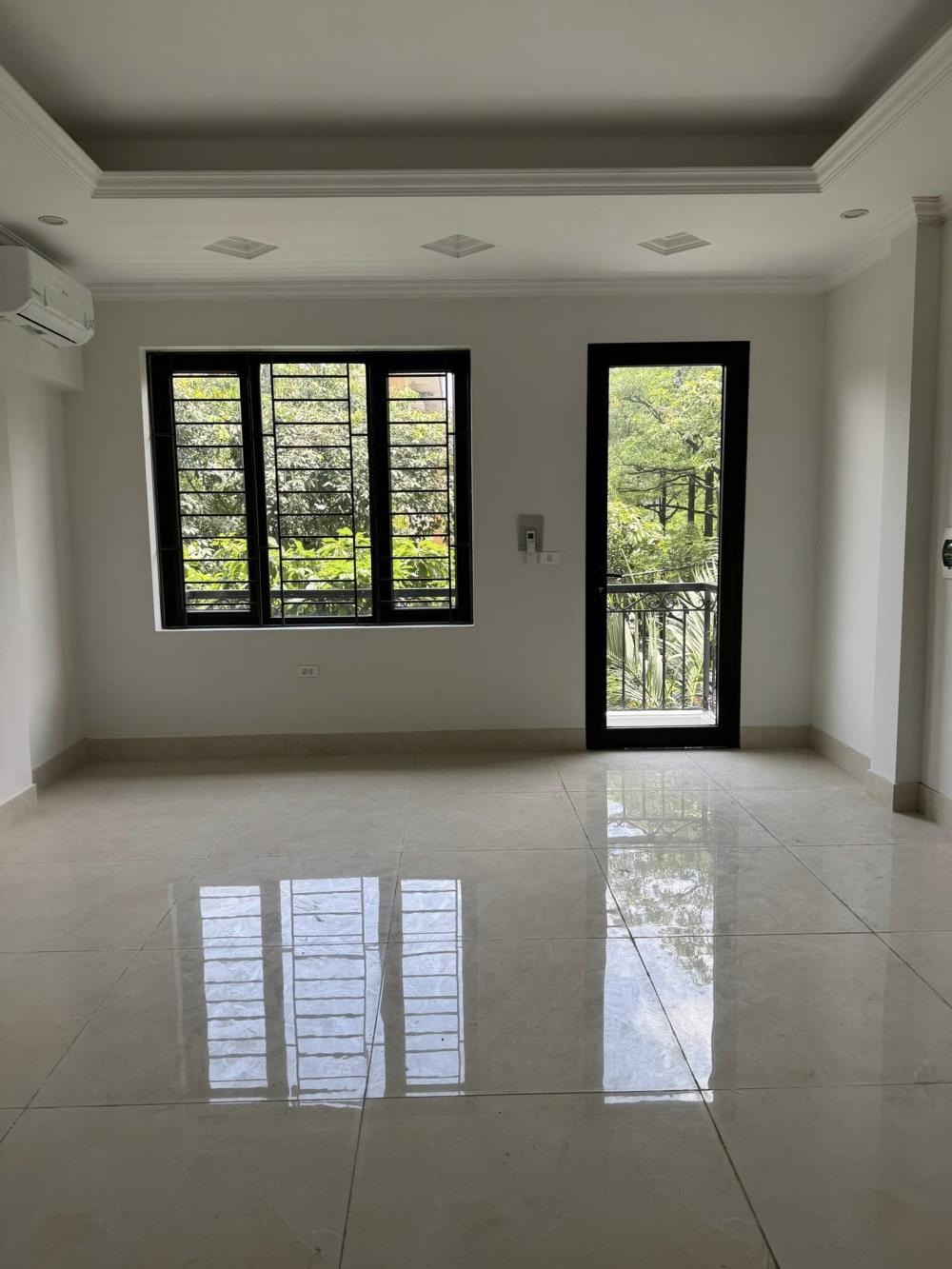 Bán nhà mặt phố Lý Thường Kiệt 5 tầng, thang máy, 4m, 11.9 tỷ