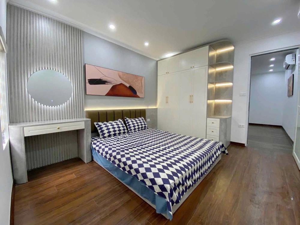 Bán nhà phố 38m2, 5 tầng, 12 tỷ, vỉa hè, ô tô, Văn Quán, Hà Đông