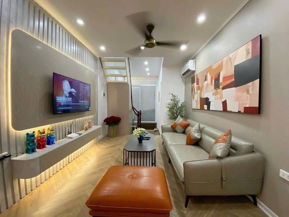 Bán nhà phố 38m2, 5 tầng, 12 tỷ, vỉa hè, ô tô, Văn Quán, Hà Đông