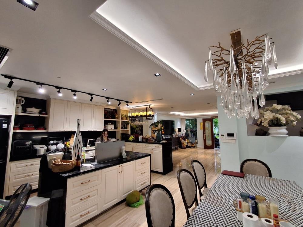 Bán nhà Aren Park Thạch Bàn, Long Biên: 3 Tầng, 144m², MT8m, 29 tỷ