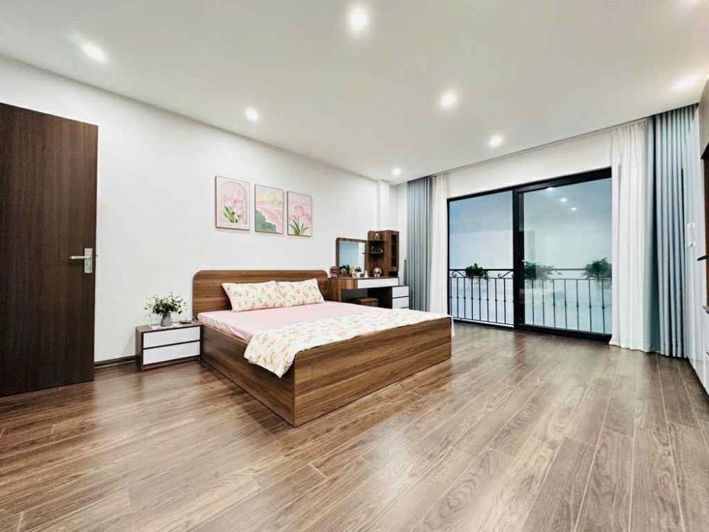 Nhà phố Góc Lô - 77m2 - Gần Time City - Giá 11 tỷ