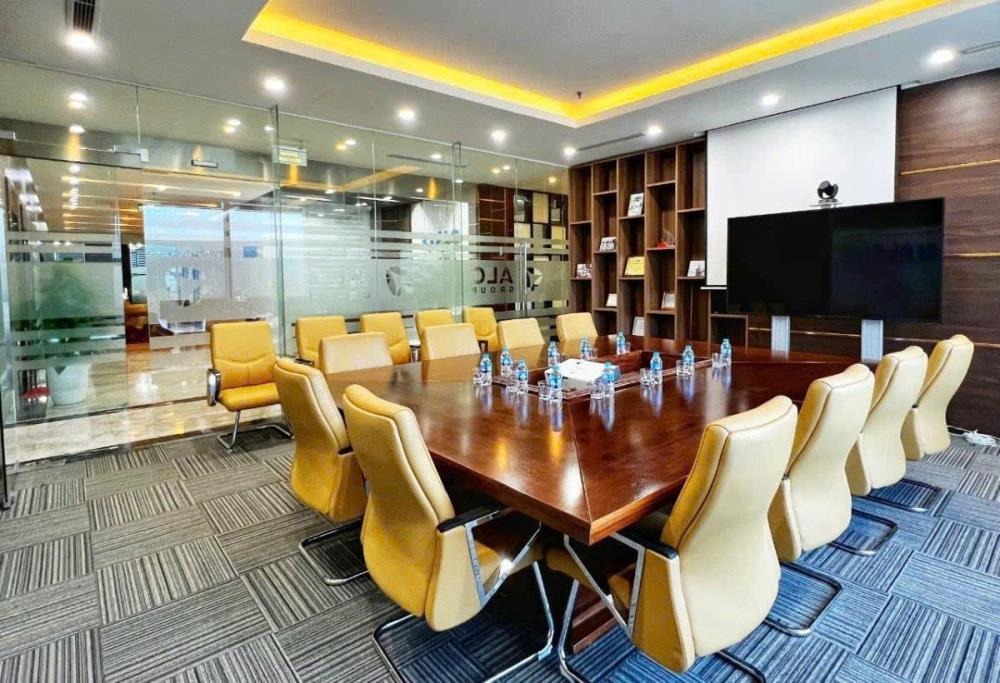 Nhà mặt phố Đại Cồ Việt - 8.2m - 45 tỷ - Cho thuê 1 tỷ/năm