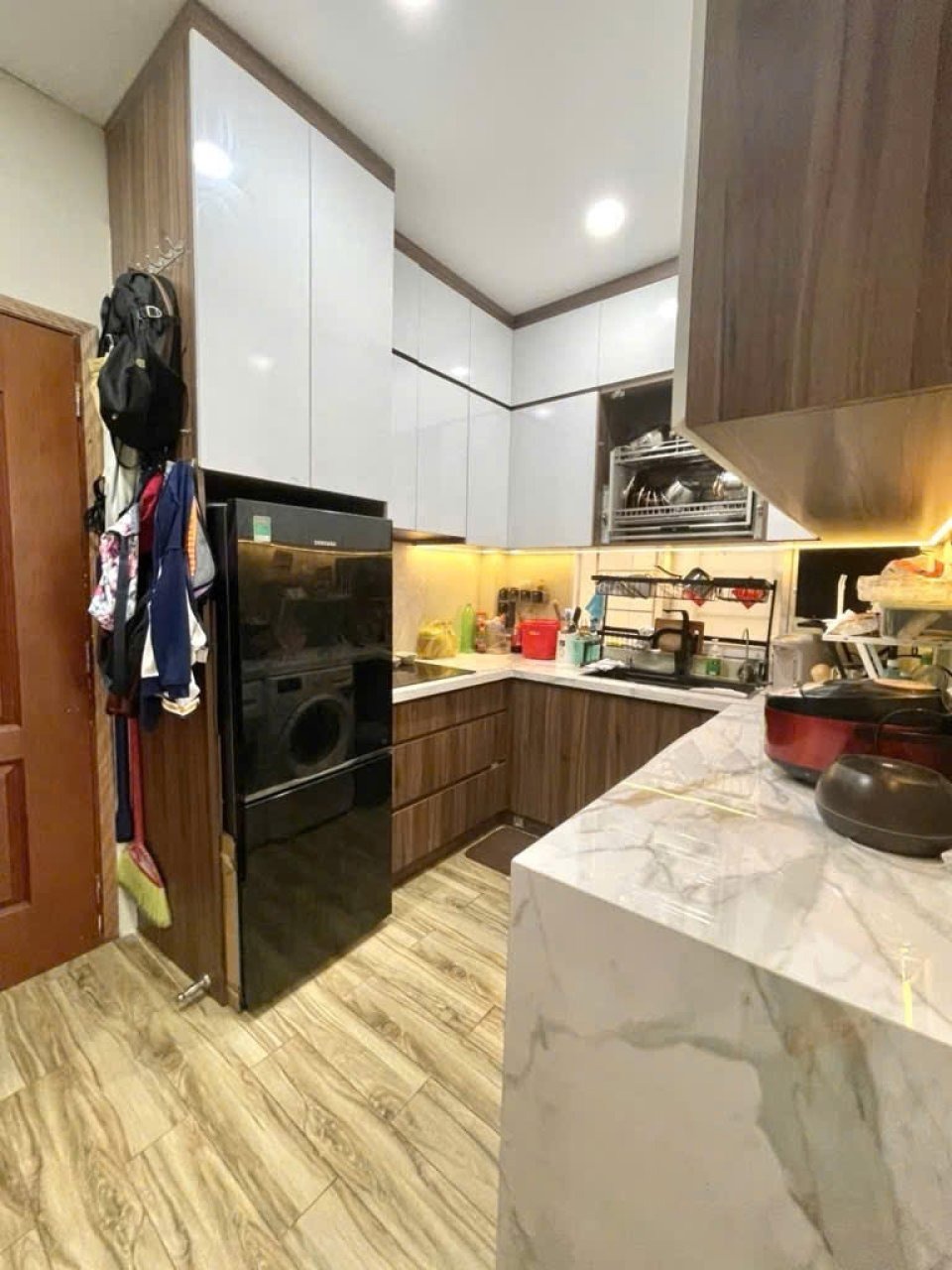 Chung Cư Lầu 4 Đinh Bộ Lĩnh, Bình Thạnh - 2PN, 60m2, SHR