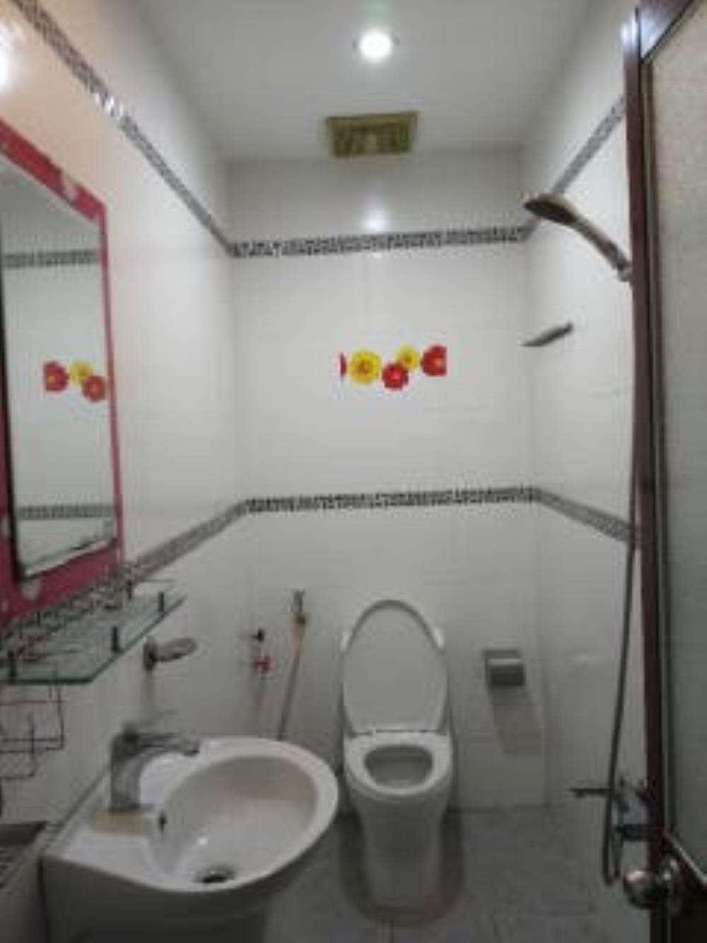 Cho Thuê Nhà Nguyên Căn 3 Tầng Sân Thượng, Nguyễn Tuyển, Hẻm Ô Tô