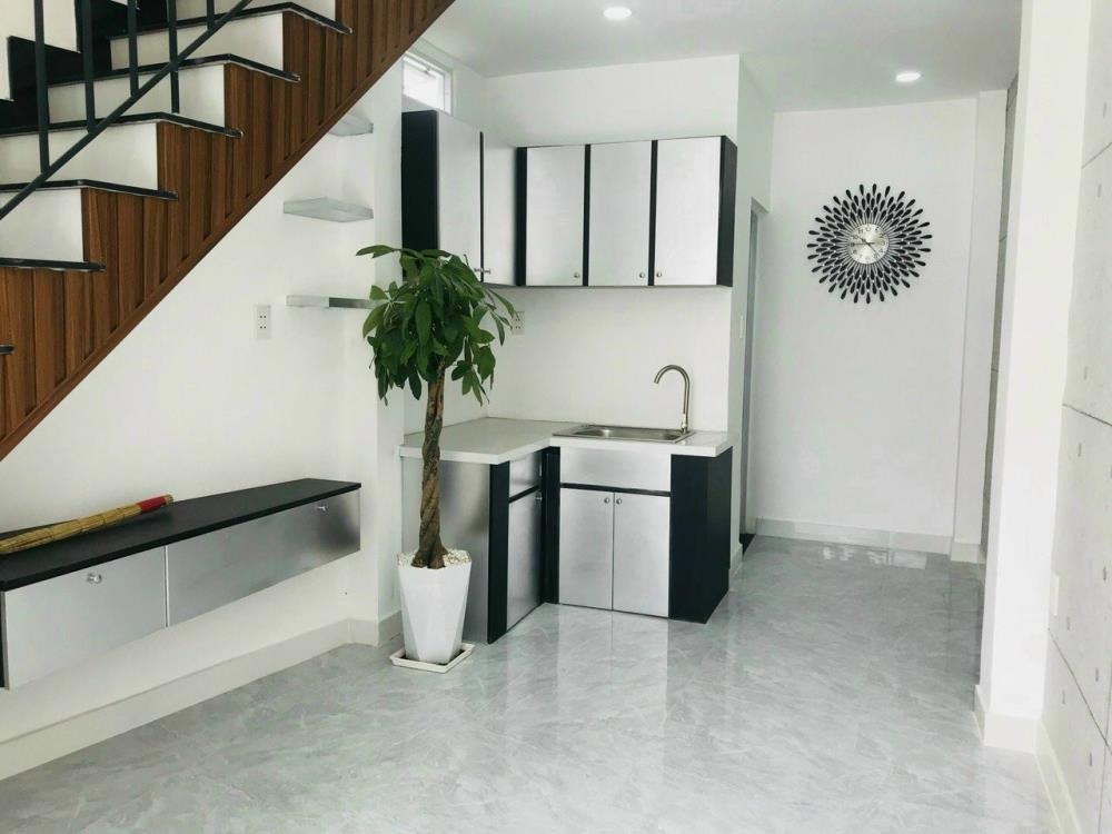Bán Gấp Nhà Riêng Quận 8: 1.2 Tỷ, 37.9m², 2PN, Pháp Lý Đầy Đủ