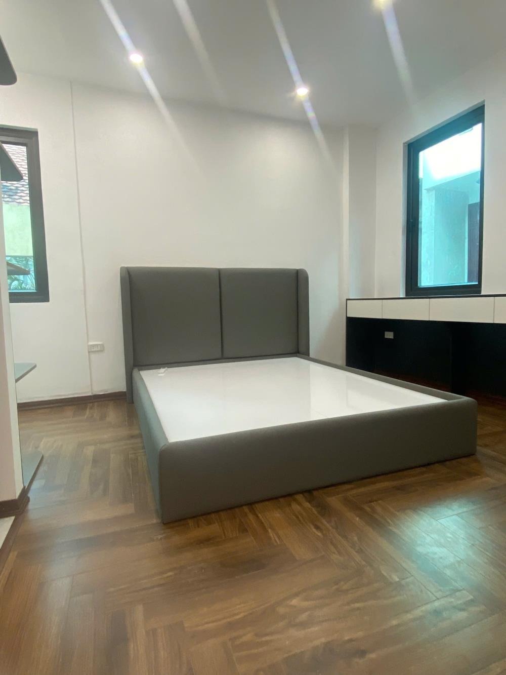 Yên Hòa 30m² 5 Tầng Mặt Tiền 4m - Giá 7.7 Tỷ - Cầu Giấy