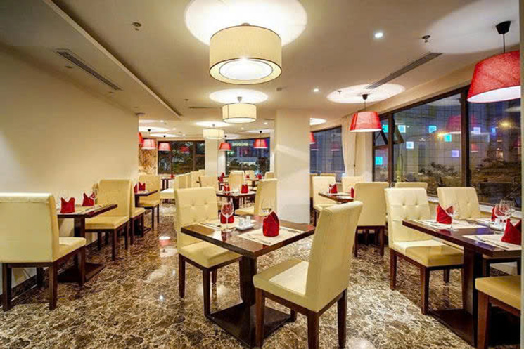 KHÁCH SẠN LÔ GÓC MẶT TIỀN LÊ QUANG ĐẠO – ĐÀ NĂNG CÓ DÒNG TIỀN ỔN ĐỊNH