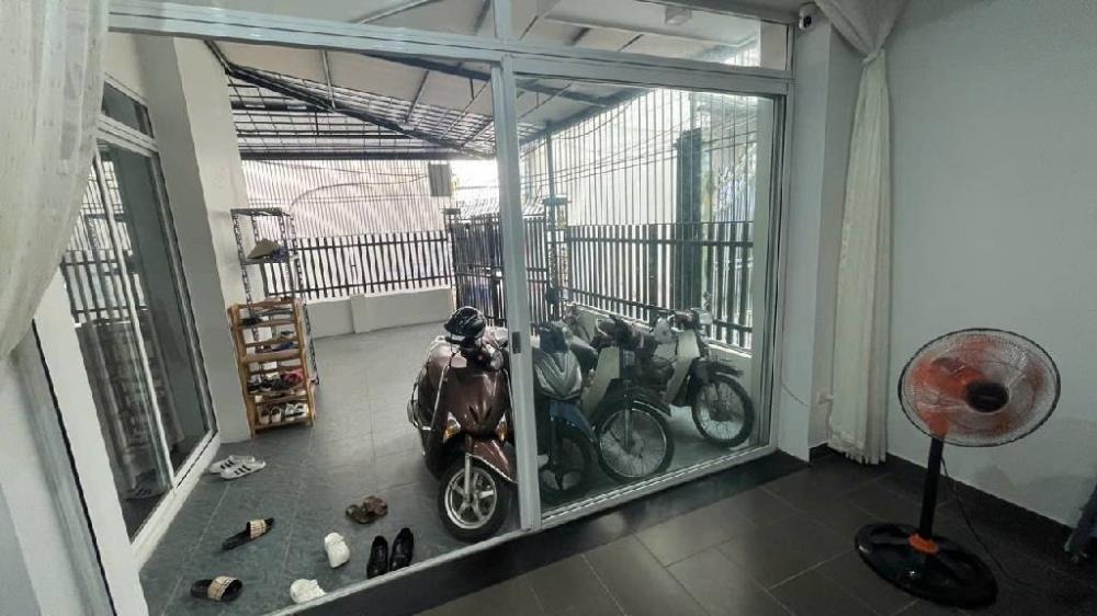 Bán Nhà Phố Nhổn 112m2, 3 Tầng, Lô Góc, Mặt Tiền Rộng 8.6m, Ô Tô Vào Nhà, Giá 15 Tỷ+