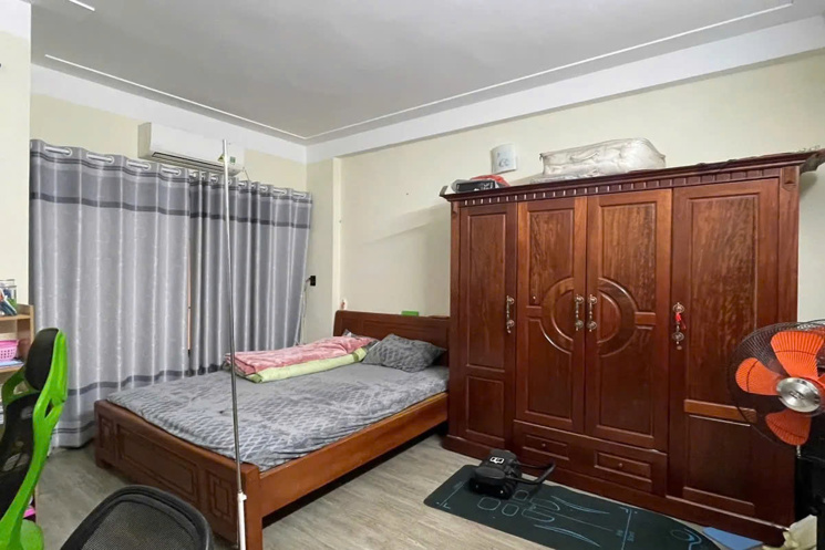 Bán nhà Ỷ La, Hà Đông 34mx5 tầng, Nhà đẹp, Ô tô đỗ, gần chợ, trường học.. giá 5.9 tỷ