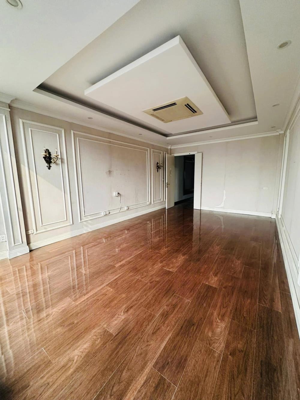 Bán nhà mặt phố Linh Lang, Ba Đình - 7 Tầng, Kinh Doanh Đỉnh Cao - 48.5 Tỷ