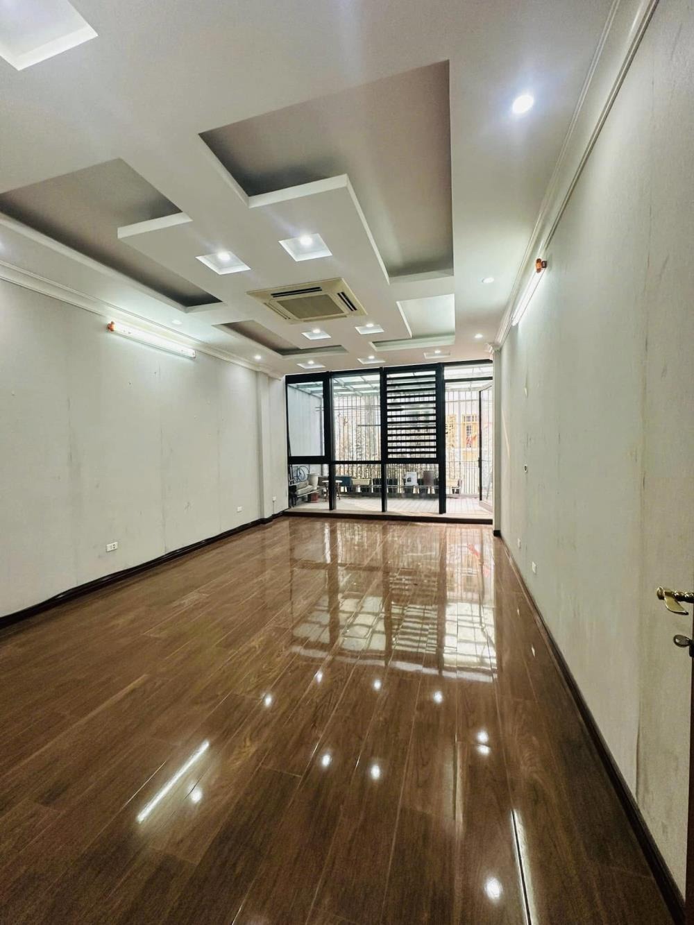 Bán nhà mặt phố Linh Lang, Ba Đình - 7 Tầng, Kinh Doanh Đỉnh Cao - 48.5 Tỷ