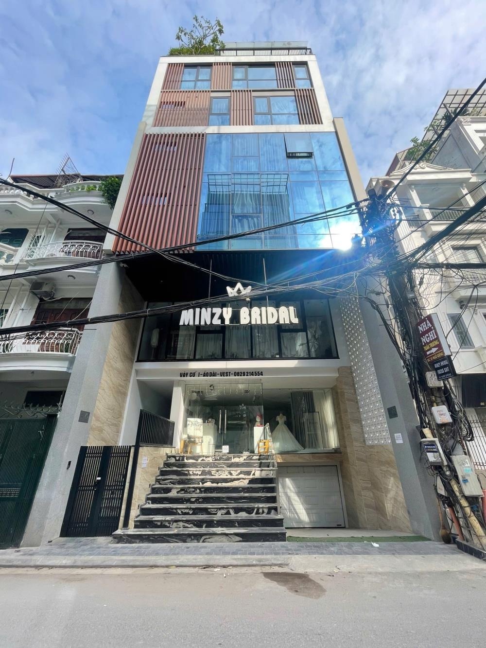Căn hộ 68 - Cao cấp, Full Nội thất, View thoáng - Giá Tốt
