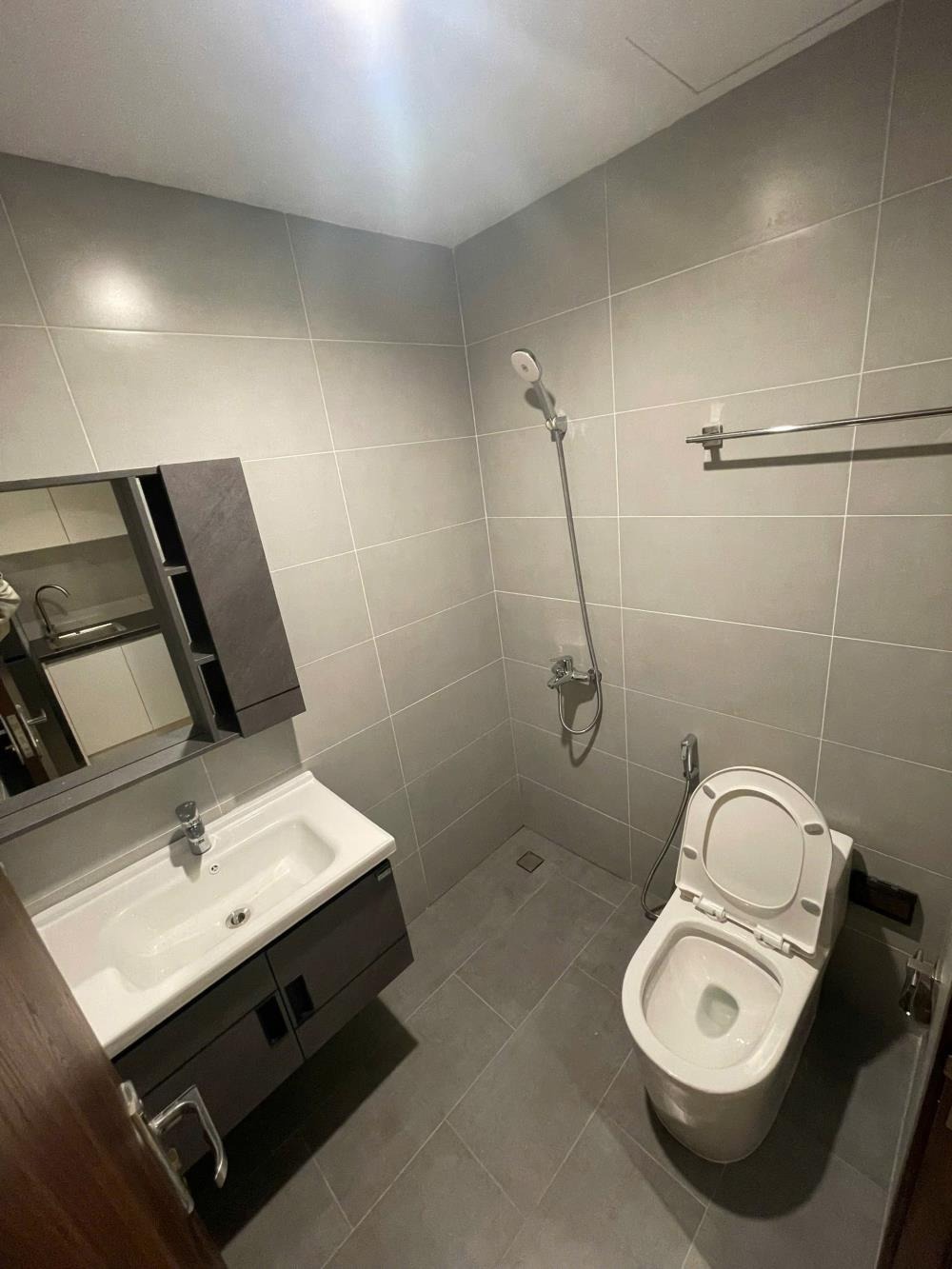 Căn hộ 68 - Cao cấp, Full Nội thất, View thoáng - Giá Tốt