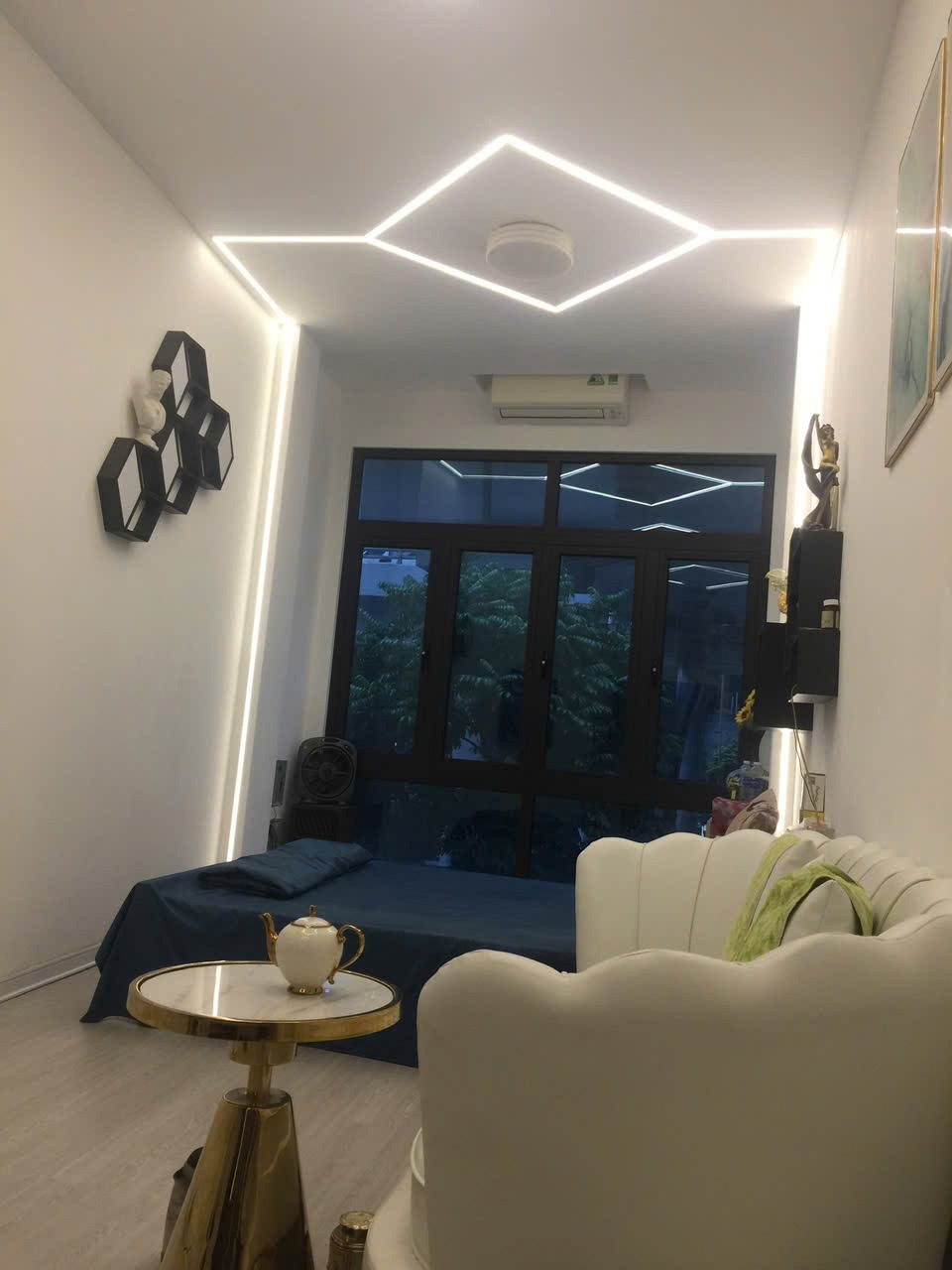 Chính chủ bán nhà mặt tiền phố Chinh, 5 tầng, thang máy
