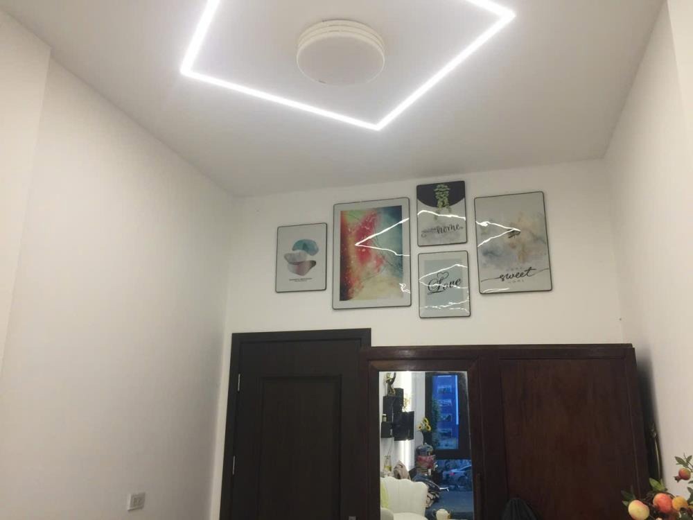 Chính chủ bán nhà mặt tiền phố Chinh, 5 tầng, thang máy