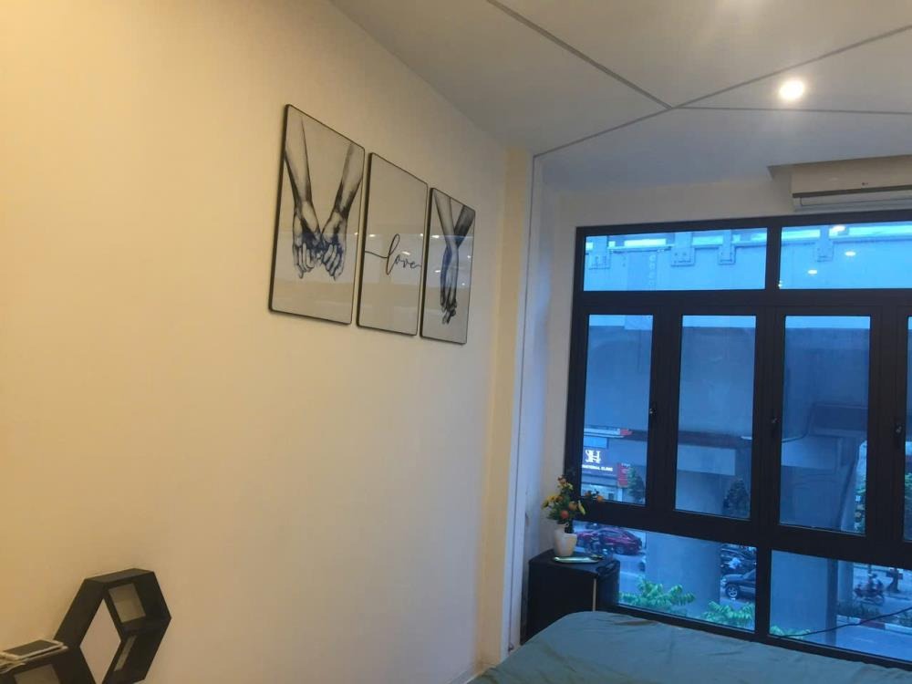 Chính chủ bán nhà mặt tiền phố Chinh, 5 tầng, thang máy
