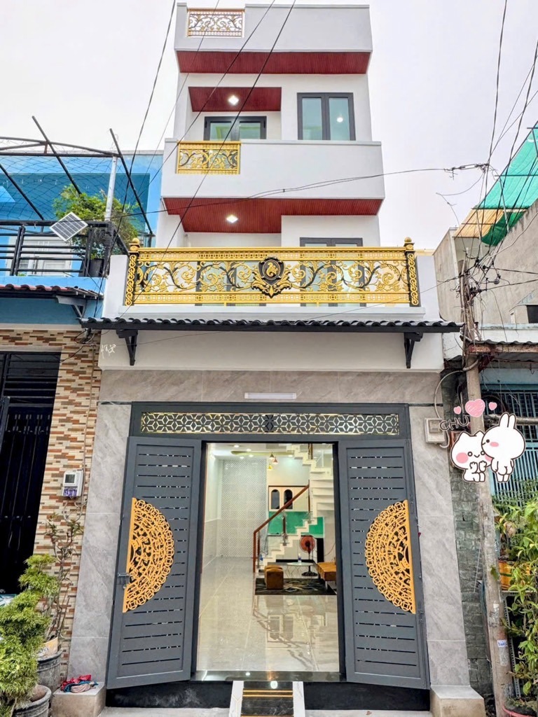 Siêu phẩm Gò Xoài: Nhà 3 Tầng, Hẻm Xe Hơi, Giá Chỉ 5.85 Tỷ