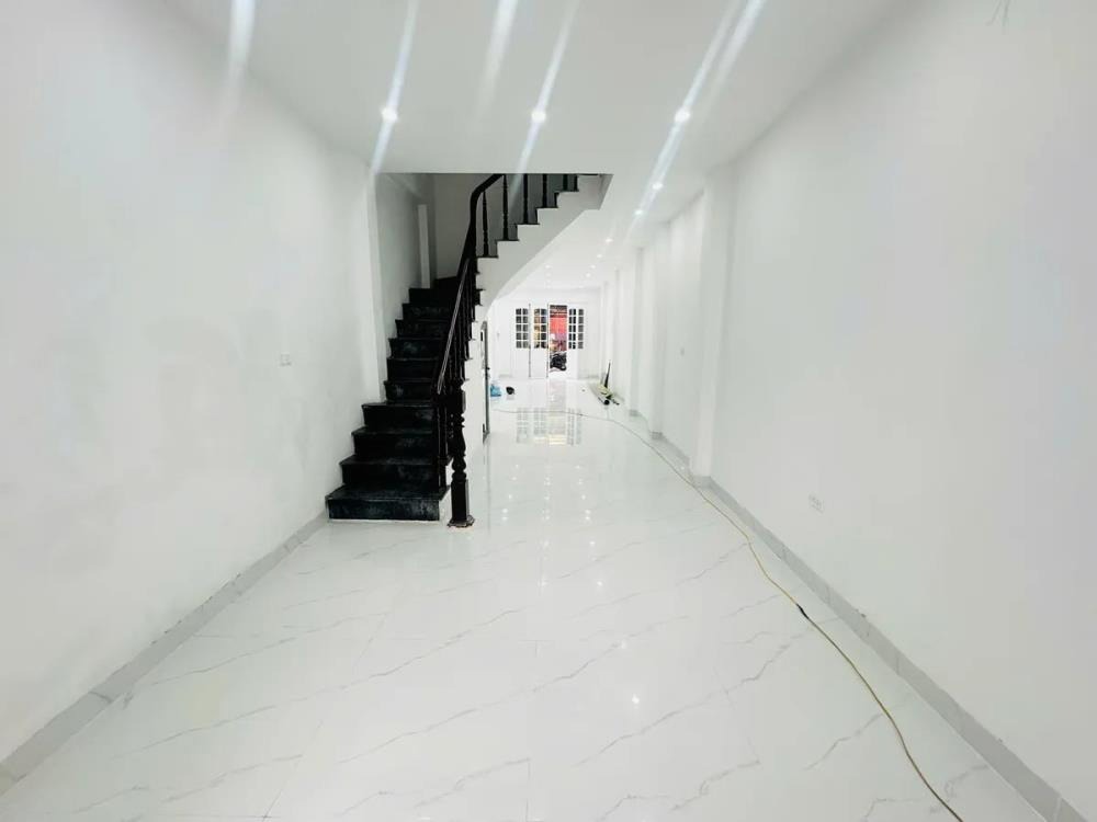 Bán nhà đẹp Trần Phú - Ô tô vào nhà, 58m², 5 tầng, Mặt tiền 3.5m