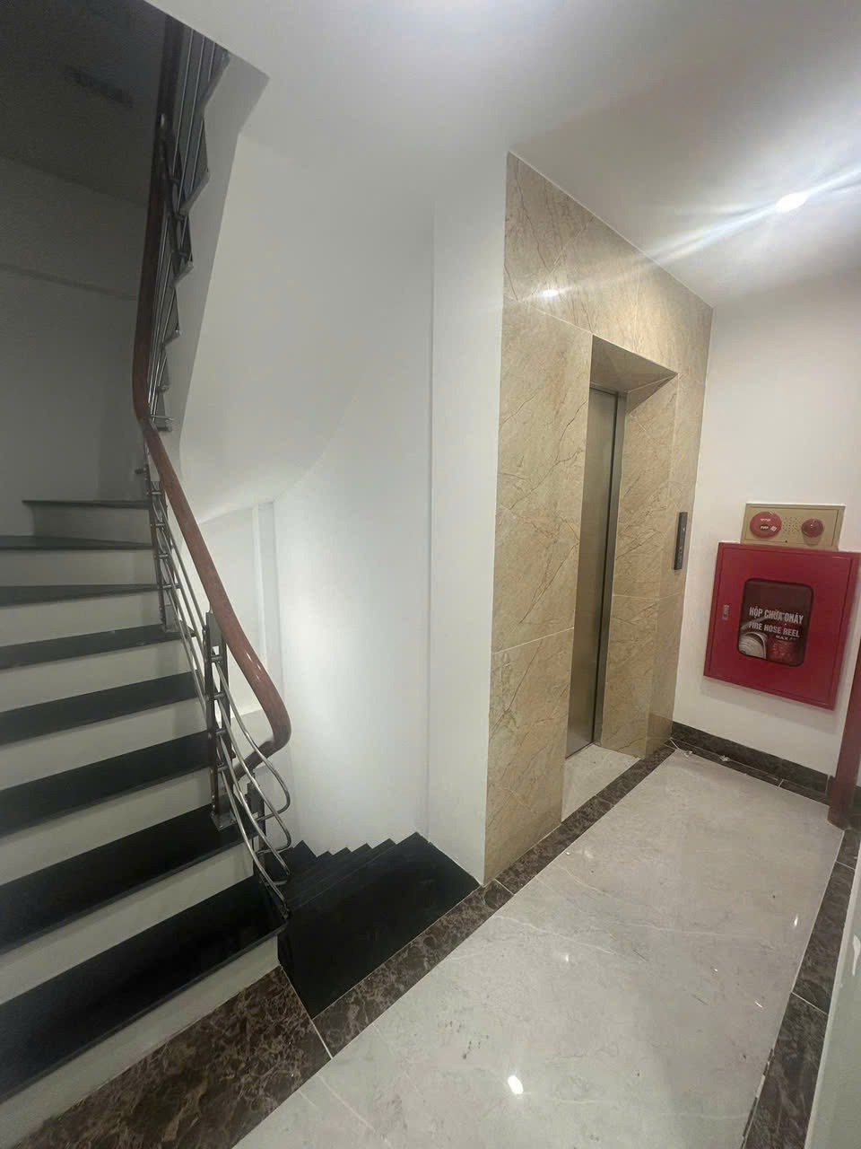 Mặt Phố Vương Thừa Vũ - 8 Tầng, Lô Góc, Mặt Tiền 15m - KD/VP/Showroom