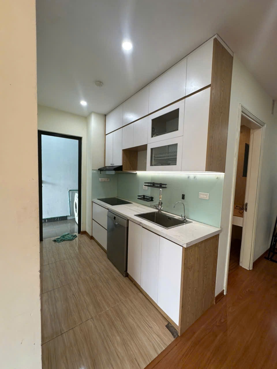 Bán Căn Hộ 2PN, 69m2 Tòa Rainbow Linh Đàm - Giá 5.4 Tỷ