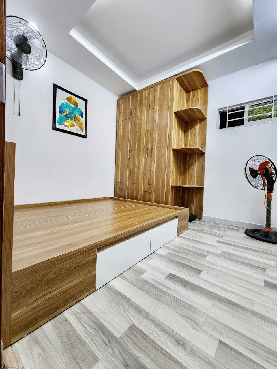 Bán Căn Hộ Mini 2 Phòng Ngủ Lạc Long Quân - Giá Chỉ 1.92 Tỷ