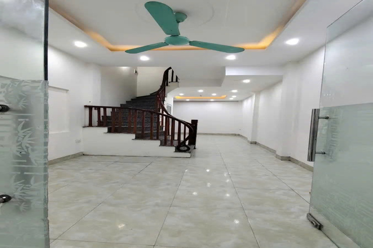 Bán nhà Đa Sỹ, Kiến Hưng 35m4 tầng, nhà đẹp về ở ngay, gần Ô tô 5.4 tỷ