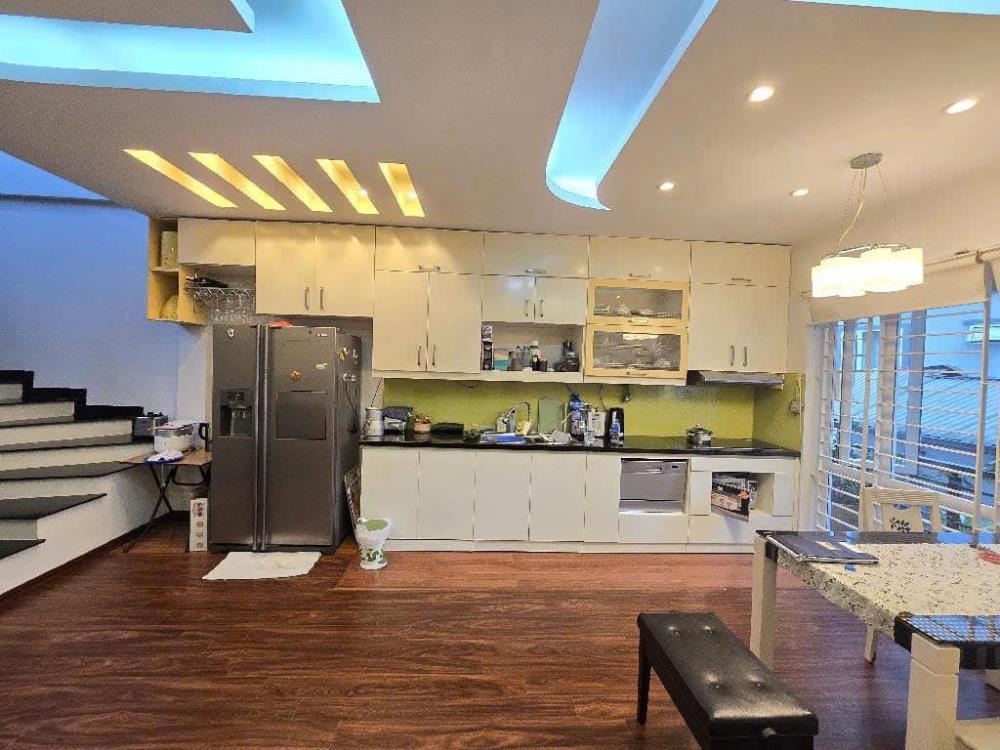 Nhà phân lô Yên Hòa - 45m2 - 5 Tầng - MT 5m - 12 Tỷ - Vị Trí Đắc Địa