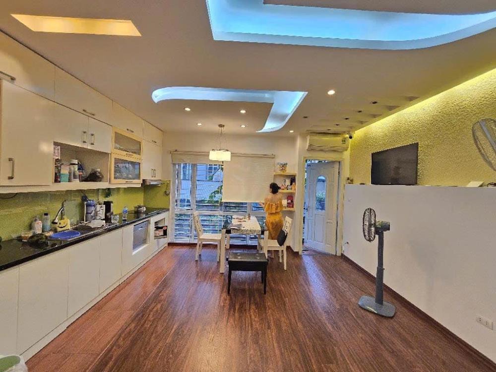 Nhà phân lô Yên Hòa - 45m2 - 5 Tầng - MT 5m - 12 Tỷ - Vị Trí Đắc Địa