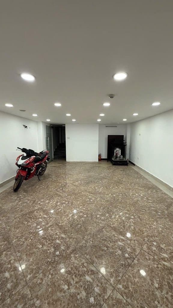 Bán Gấp Nhà Mặt Phố Văn Cao 110m2, 6 Tầng, Giá 65 Tỷ - Thương Lượng