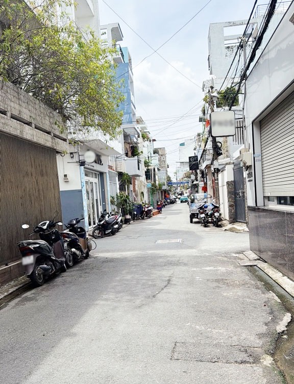 Nhà 3 Tầng Tân Bình: Lê Văn Sỹ, Hẻm Xe Hơi, 50m2, Giá Tốt