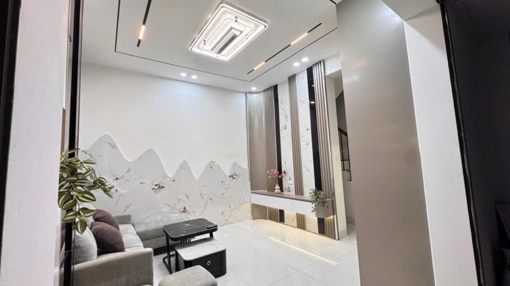 Bán nhà đẹp chính chủ, ngõ rộng, trung tâm Hai Bà Trưng - Giá cực tốt!