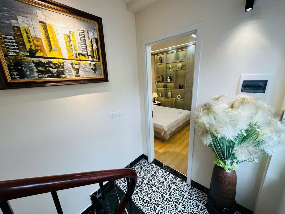 Nhà phố 43m² - Thiết kế Hiện Đại - Giá 8.95 tỷ - Khương Đình, Hà Nội