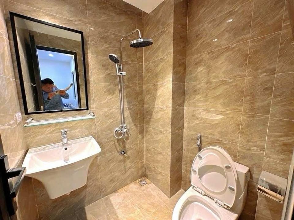 Bán nhà Ngã 5 Ô Chợ Dừa - 55m² x 8 Tầng - Kinh Doanh - 15.8 tỷ