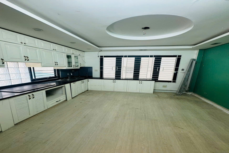 NHÀ ĐẸP - LÔ GÓC - GẦN PHỐ - NGÕ THÔNG - 3 NGỦ- Đào Tấn 25m, 6 tầng, MT 3,5m, nhỉnh 7 tỷ