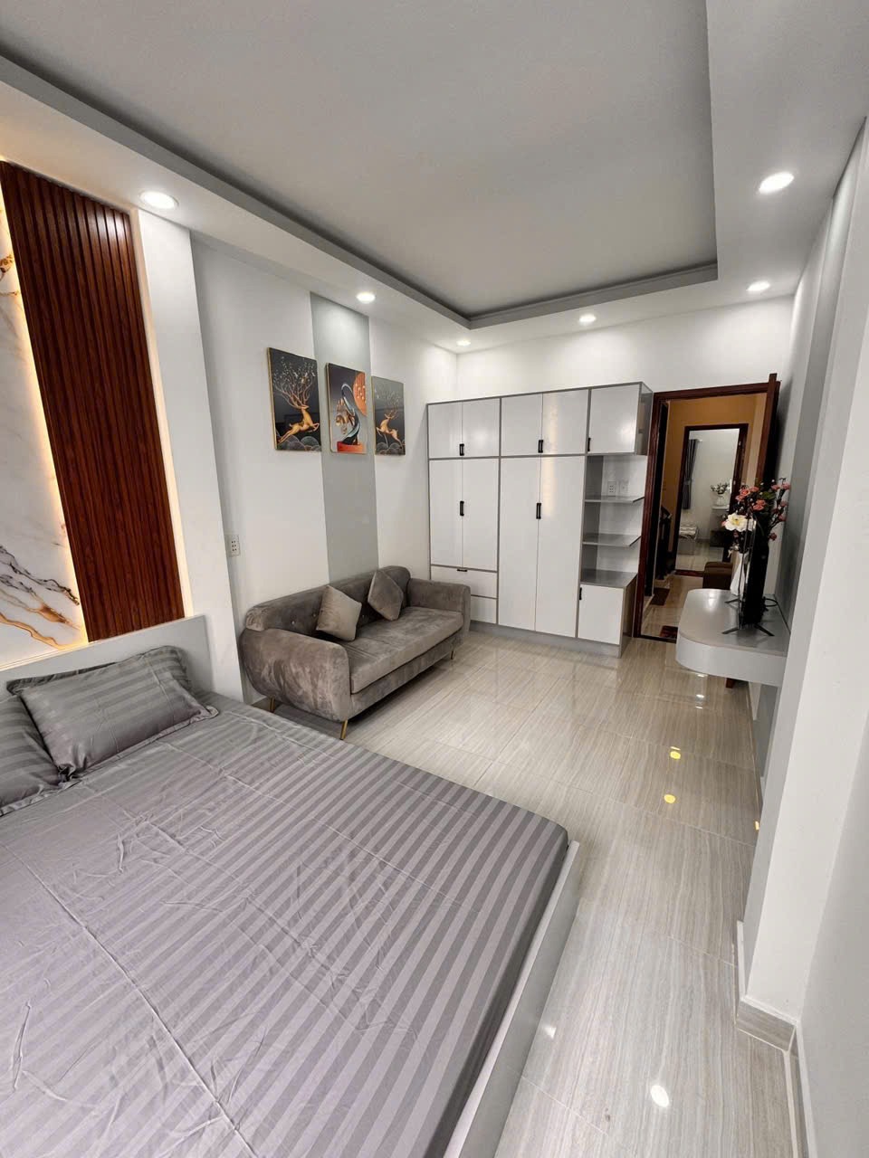 Bán Nhà Trường Sa 4 Tầng, Full Nội Thất - Giá 6.745 Tỷ
