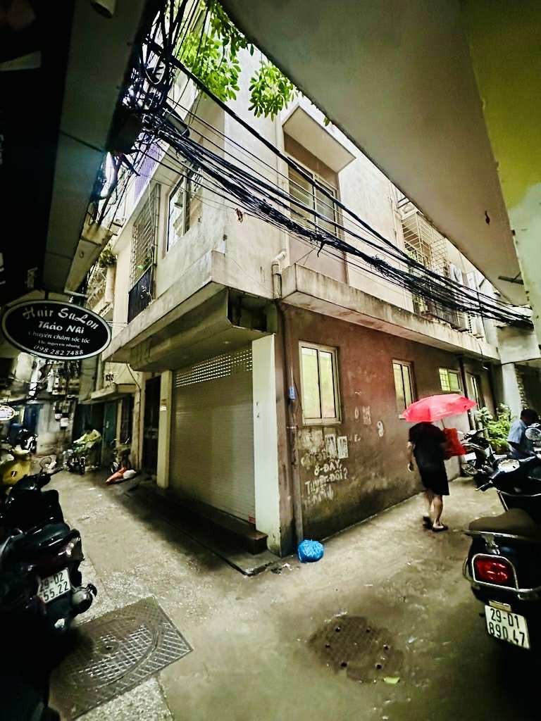 Nhà phố vị trí đắc địa, 90m2, mặt tiền 6.6m, giá 12 tỷ - Liên hệ Sơn Phạm