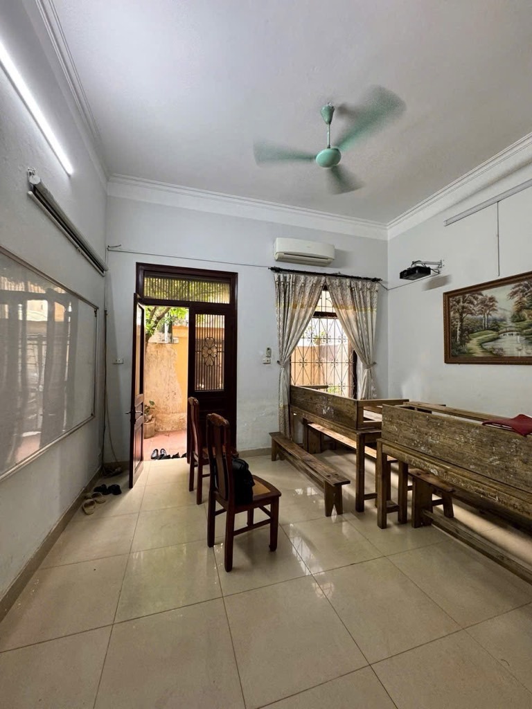 Bán nhà phố Hoàn Kiếm 4 tầng, 60m², MT5m, 22.2 tỷ - Vị trí đẹp, ô tô vào nhà