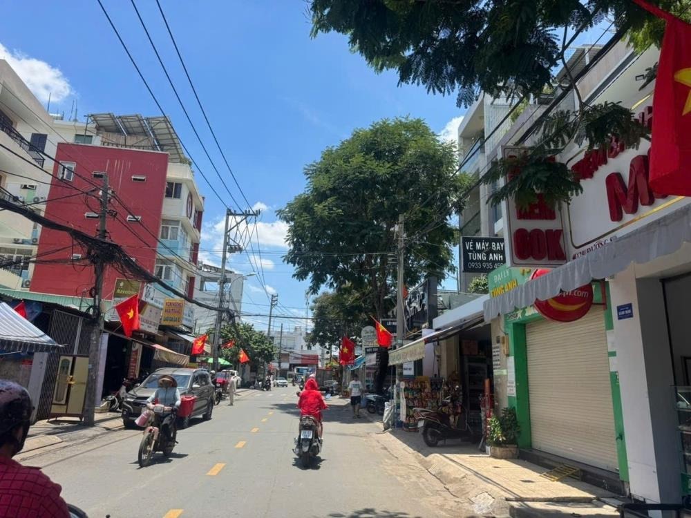 Bán Nhà Trệt Lửng Linh Xuân Thủ Đức - 52m2 - Giá 4.35 Tỷ - Hẻm 8m Oto