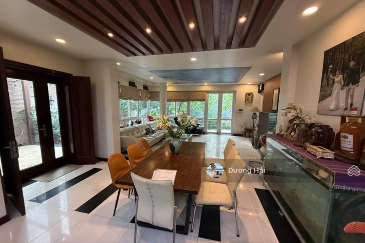 Bán nhà Tây Hồ - DT 290m MT 16m - Tòa KD văn phòng Ô tô Vỉa hè Thang Máy Vài bước ra Hồ Tây
