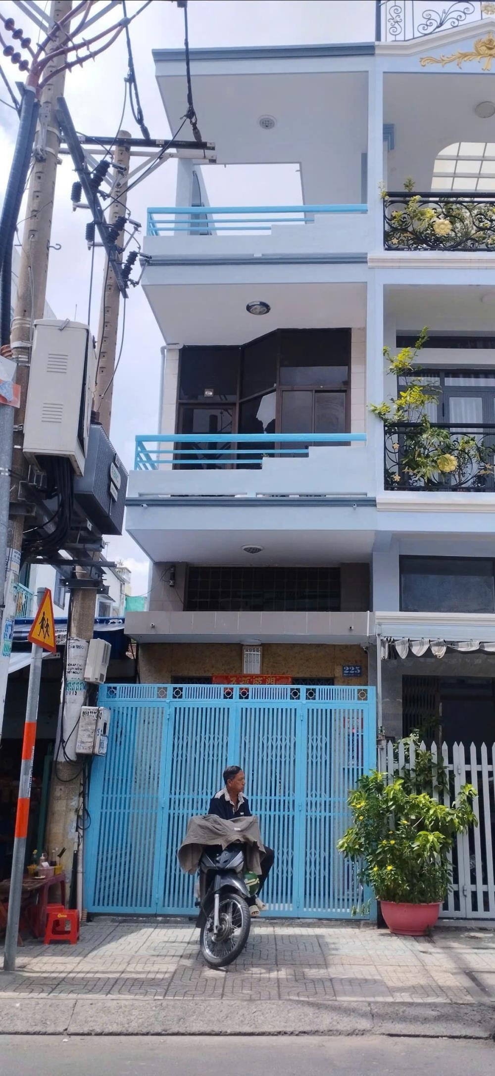 Cho Thuê Nhà Nguyên Căn 5 Tầng Mặt Tiền Quận 6 - 26 Triệu/Tháng