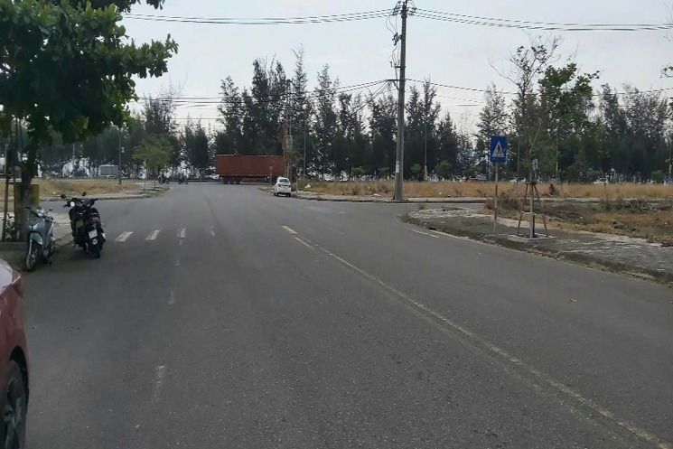 BÁN ĐẤT MẶT TIỀN KHU BIỆT THỰ XUÂN THIỀU NAM Ô