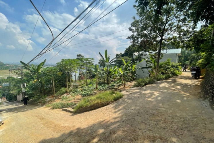 CHÍNH CHỦ CẦN BÁN LÔ ĐẤT 400M NGHỈ DƯỠNG TẠI TIÊN PHƯƠNG-CHƯƠNG MỸ-HÀ NỘI