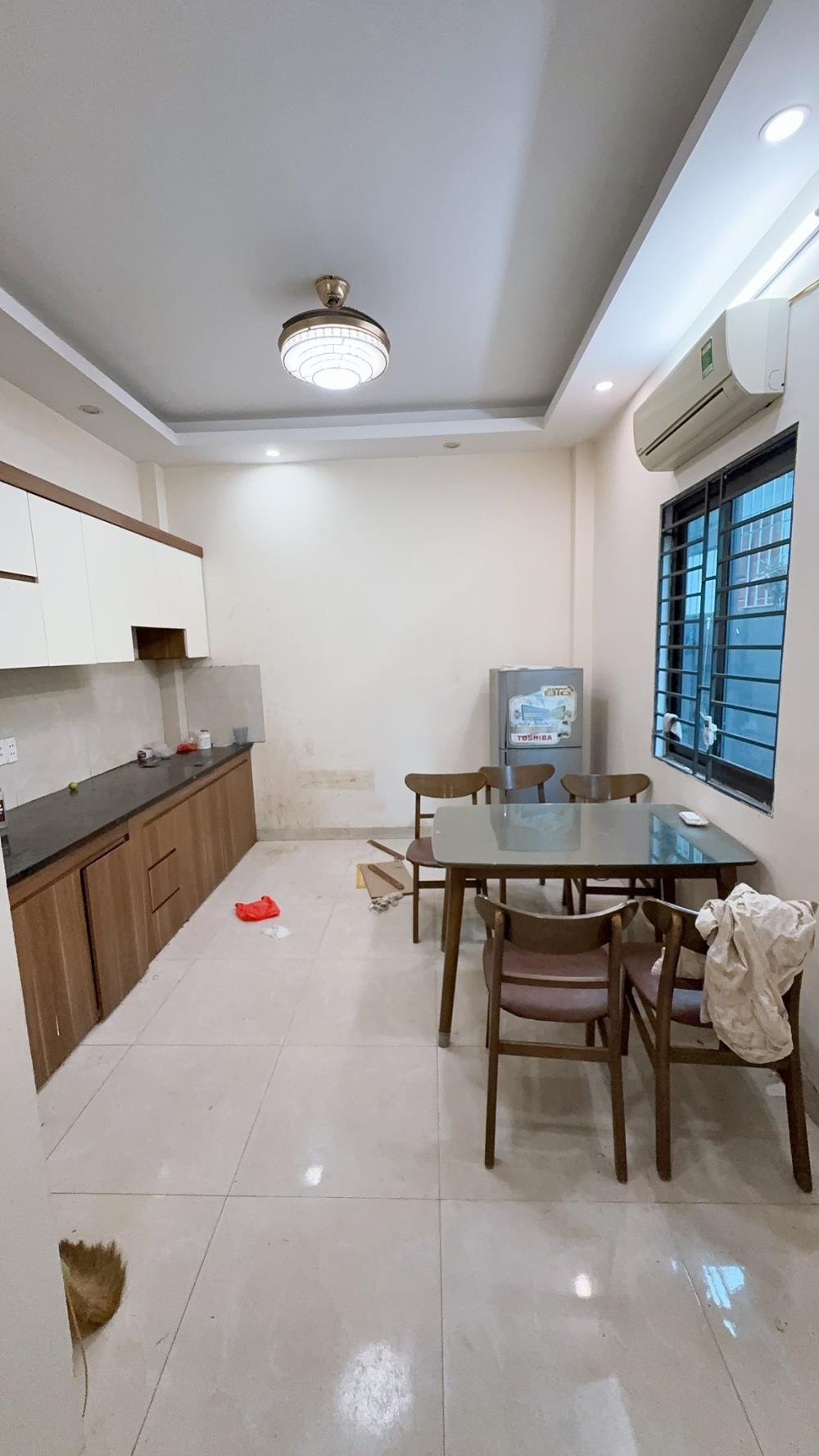 Bán nhà lô góc Hà Trì View Thoáng, Ô Tô Đỗ Cửa, Giá 8.8 Tỷ