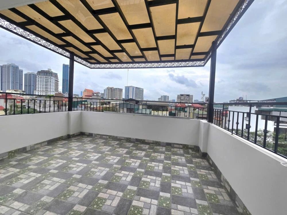 Bán nhà Đội Cấn 30m2, 6 tầng, thang máy, 14.5 tỷ - Vị trí đắc địa