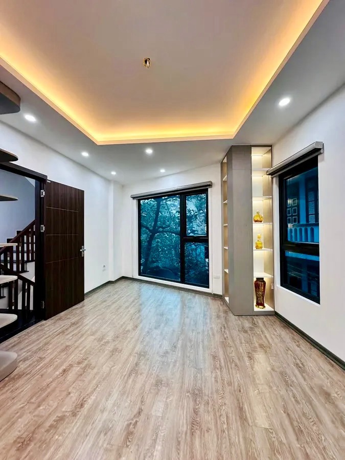🏠 Nhà phố Kim Ngưu - Hai Bà Trưng: 5 Tầng, Ô Tô Đỗ Cửa, Giá 10.5 tỷ
