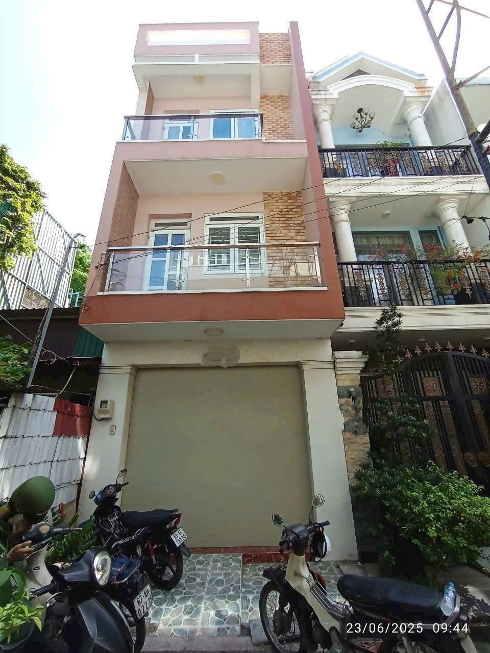 Bán Nhà Mặt Tiền Tân Bình: 4.5x11m, 8.3 Tỷ, Vị Trí Đắc Địa