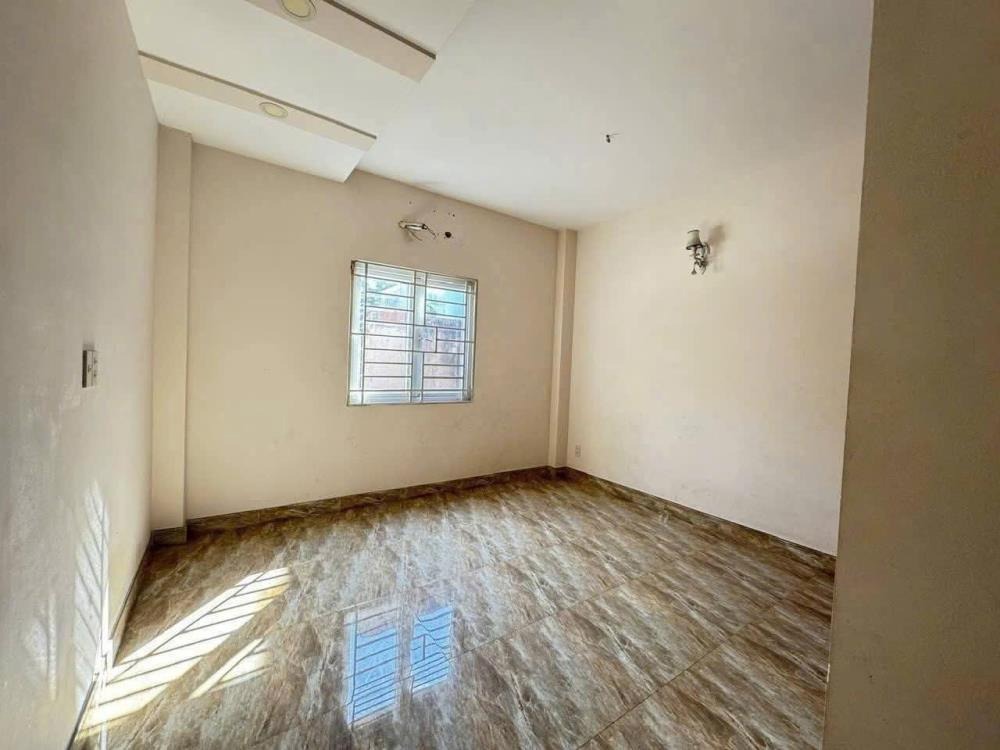 Bán Nhà Mặt Tiền Tân Bình: 4.5x11m, 8.3 Tỷ, Vị Trí Đắc Địa